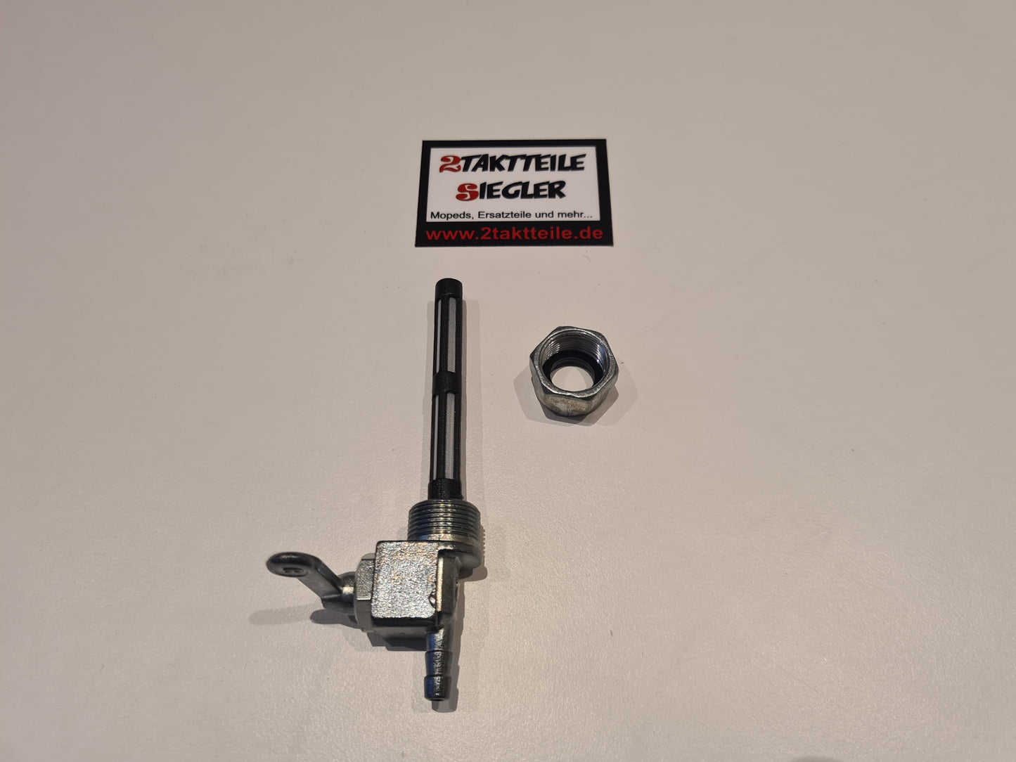 Benzinhahn M16 x 1 senkrechter Anschluss Hercules Sachs GS MC 125 175 250 Kreidler Florett
