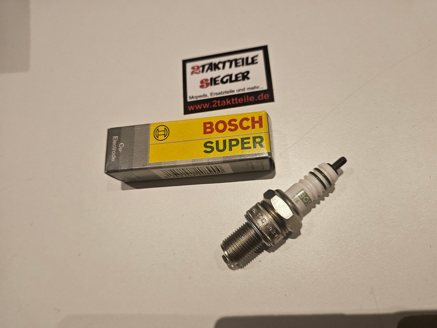 Zündkerze Bosch W2CC Sachs 50SW Motor Hercules Ultra 1 2 3 LC K50 RLC